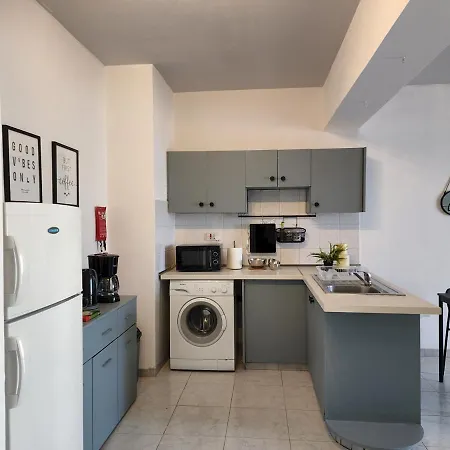 Kay's City & Seaview One Bedroom Apartment *