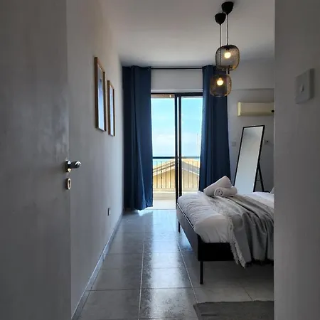 Kay's City & Seaview One Bedroom * Larnaca