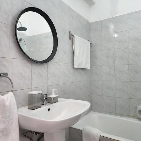 Kay's City & Seaview One Bedroom * Larnaca